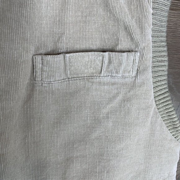 St. John’s Bay Corduroy Vest Mens Medium Tan Zip Up Closure Quilted Liner - Picture 3 of 9